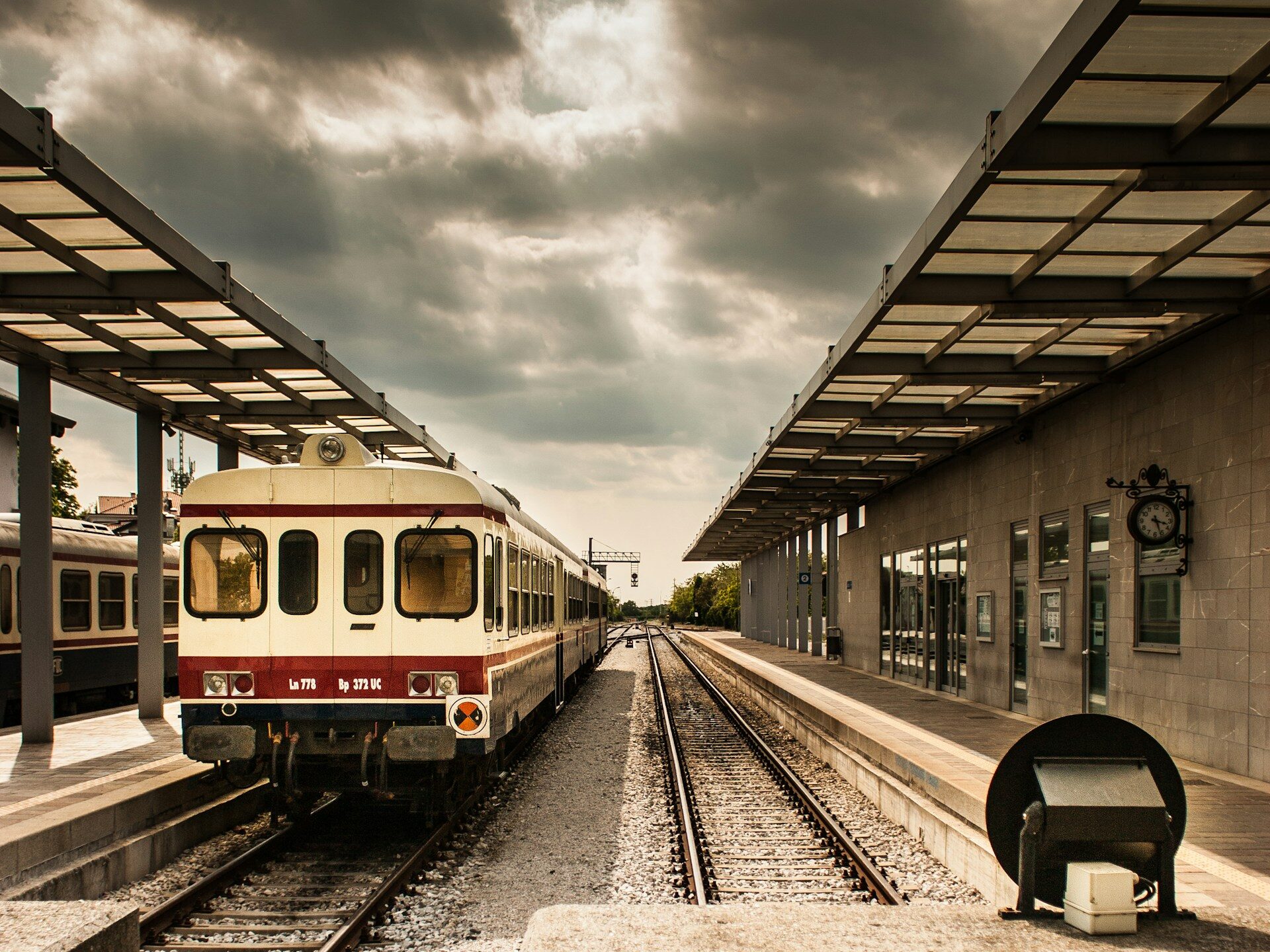 向商界人士介绍伊拉普阿托车站及客运列车项目