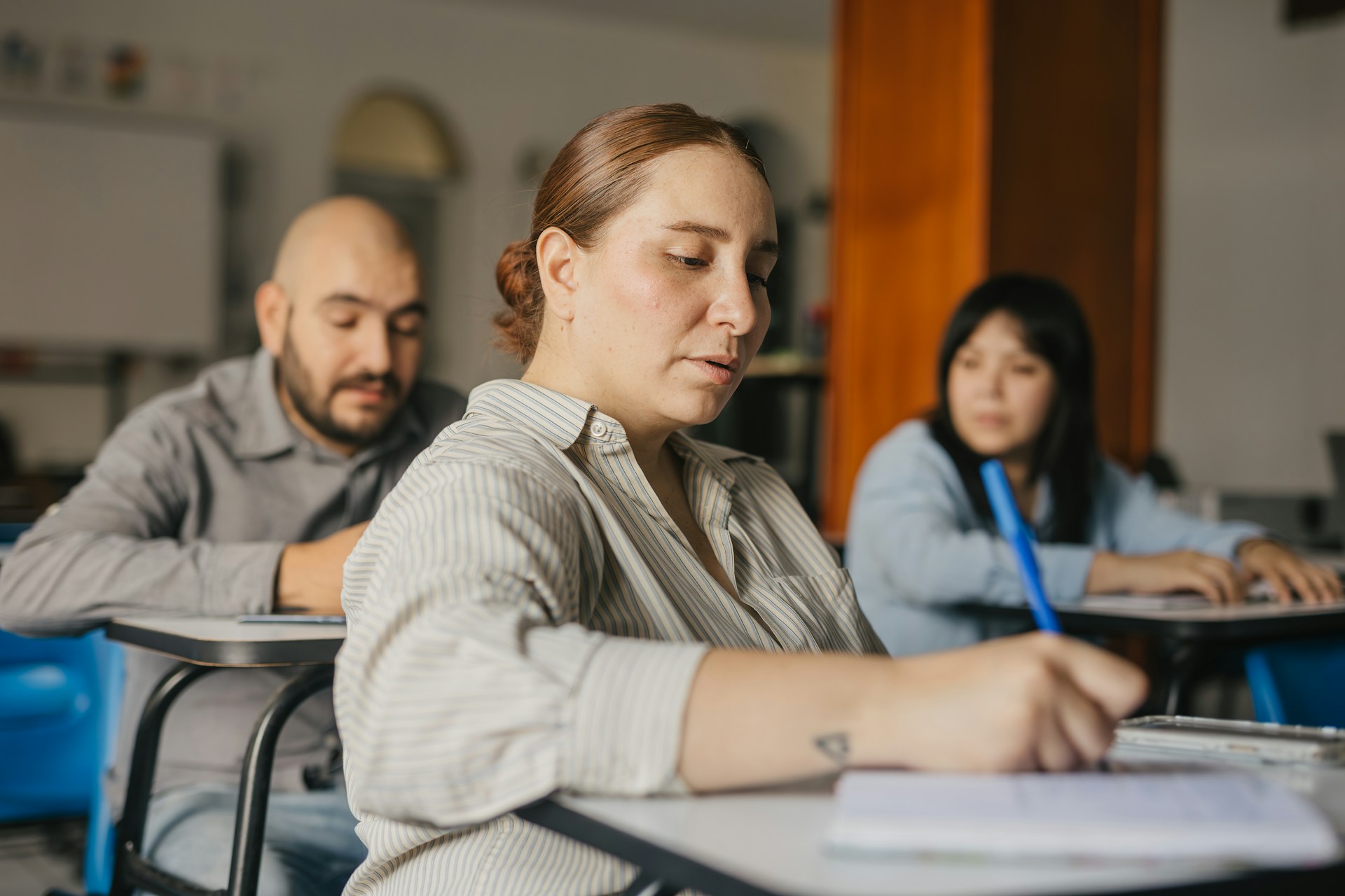 人力资本与竞争力：2025年哈利斯科州成人教育进展