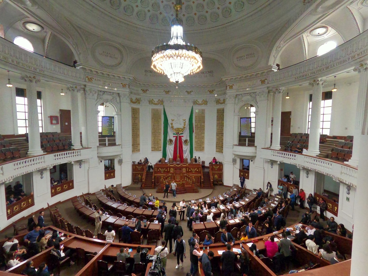 高官养老金改革获18州议会批准：下一步如何？